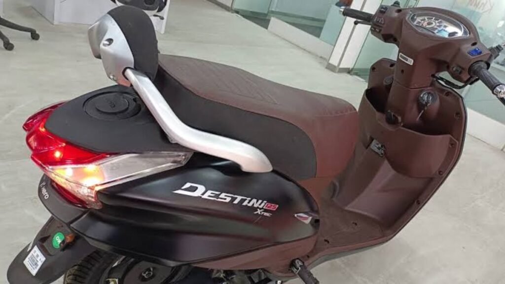 Hero Destini 125 60km माइलेज के साथ में मिल जाता है Hero Destini 125 स्कूटर, कम कीमत में जबरदस्त फीचर्स