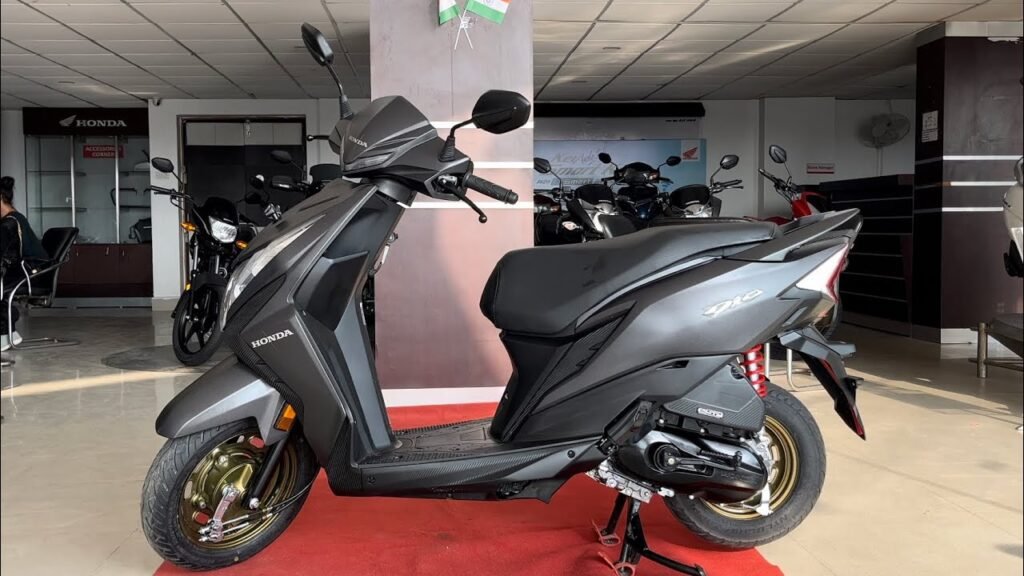 Honda Dio Scooter 68km की शानदार माइलेज और बेमिसाल फीचर्स के साथ घर लाए Honda Dio Scooter, जल्दी करे
