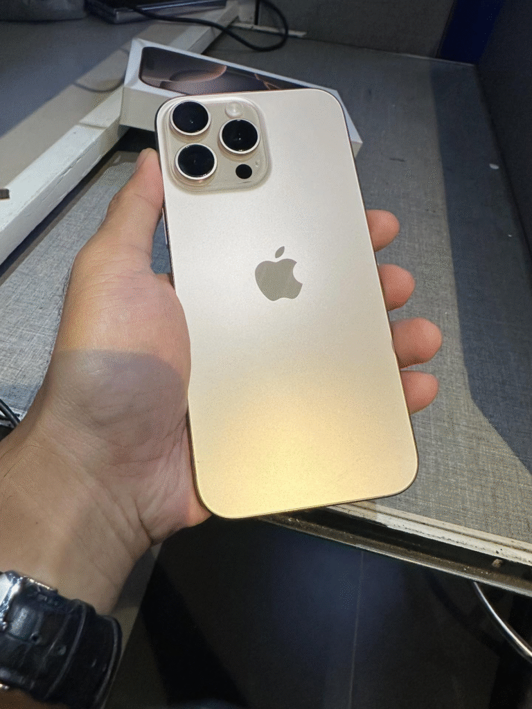 iPhone 16 Pro Max vs iPhone 17 Pro Max iPhone 16 Pro Max