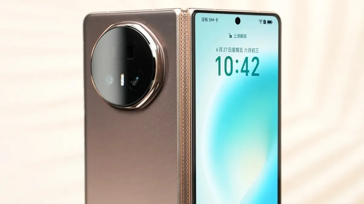 Honor Magic V5 Honor Magic V5 to Feature 8 Full-Blooded Technologies Including Satellite Communication and Periscope Camera